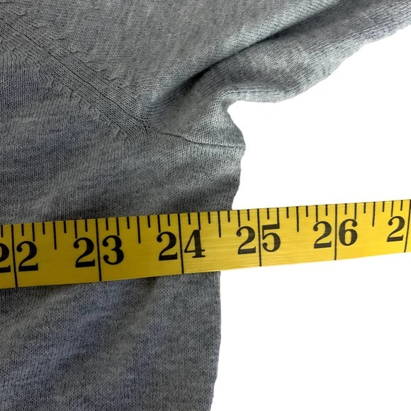 BANANA REPUBLIC Gray‎ V-Neck Pullover Sweater - Picture 11 of 11